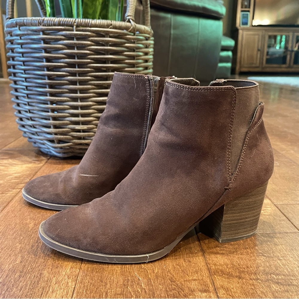 Women’s Lauren Conrad Heeled Booties Size 9